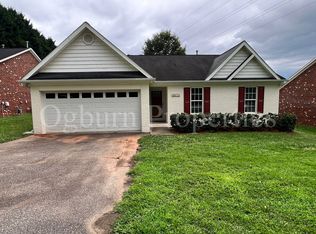 3572 Milhaven Rd, Winston Salem, NC 27106