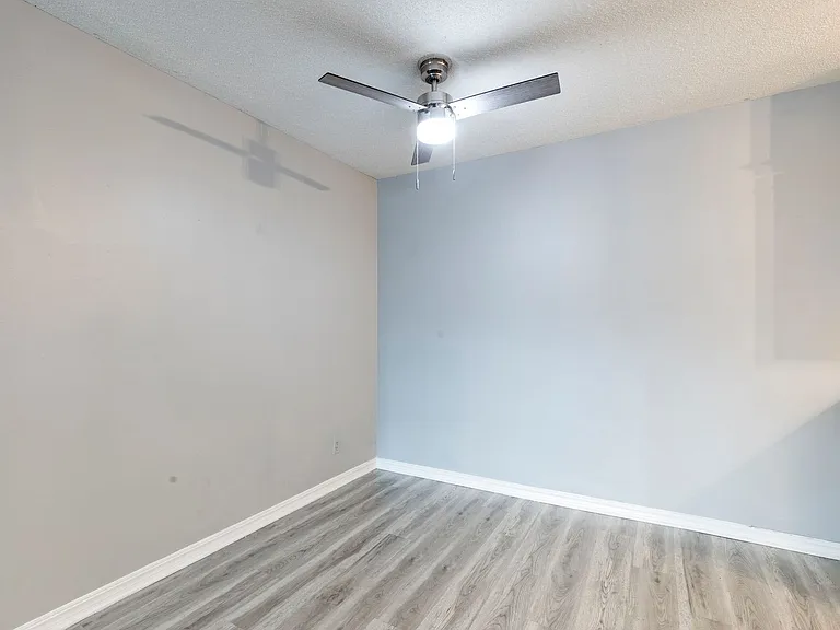 Woodward Park Apartments — Photo 15