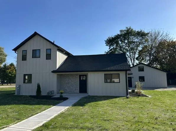 W3305 2nd STREET, East Troy, WI 53120