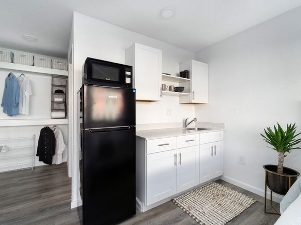 311 W Trinity Ln #219