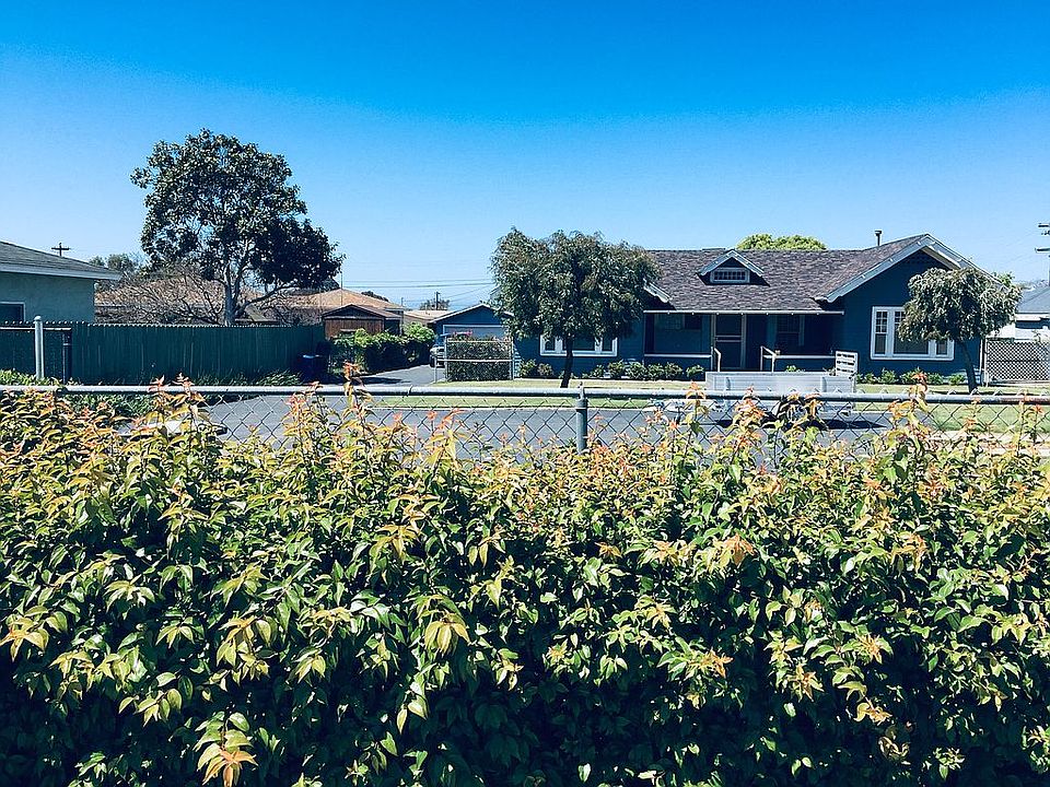 1st image of 672 4th Ave