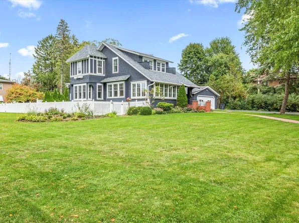 507 East Linden DRIVE, Jefferson, WI 53549