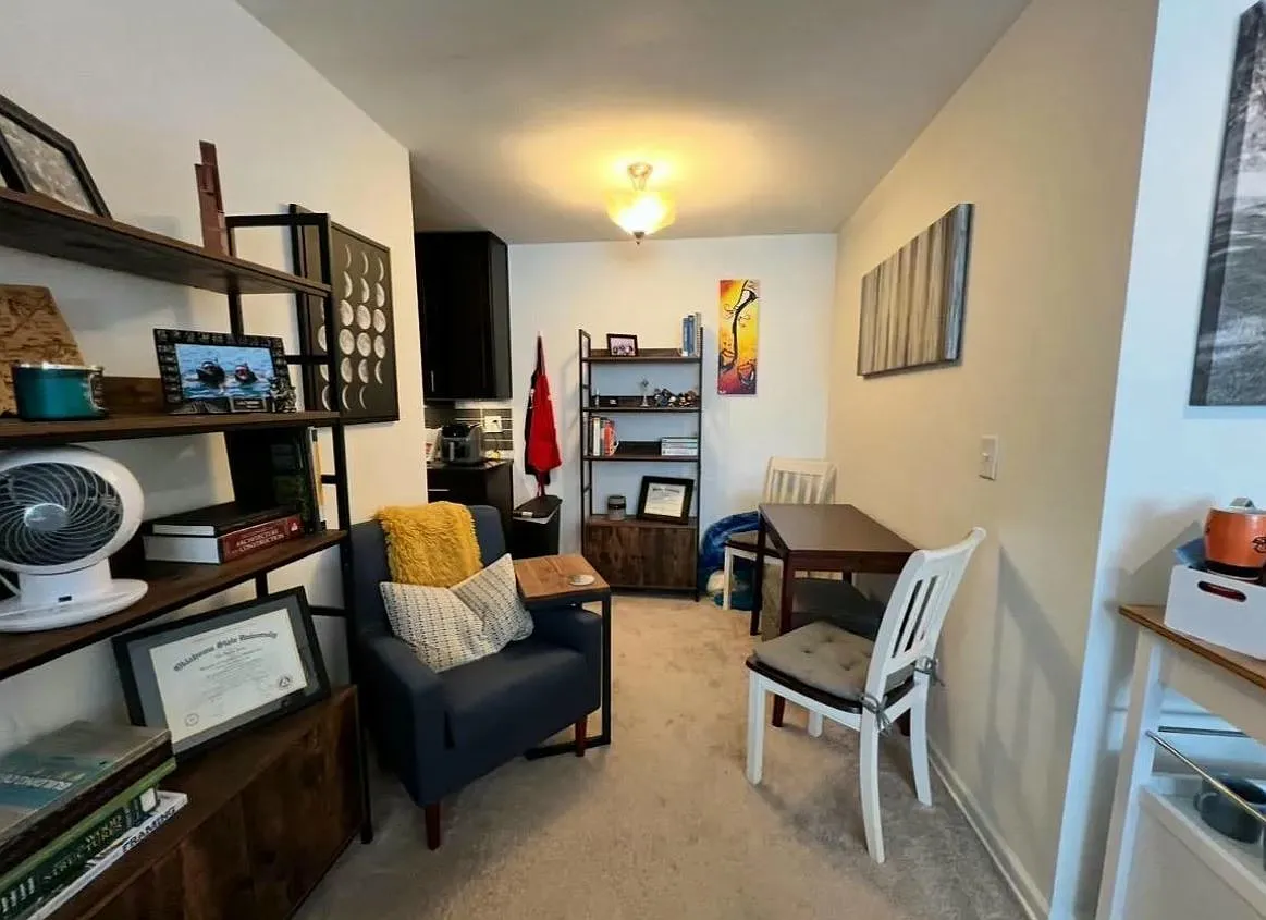 1 bed, 1.0 bath, 700 sqft, $2,000 — Photo 3