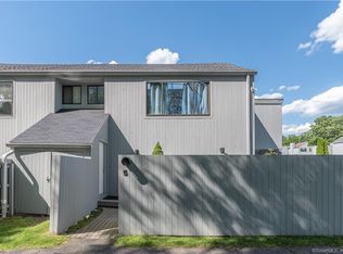 5 Raspberry Ln #5, Ridgefield, CT 06877