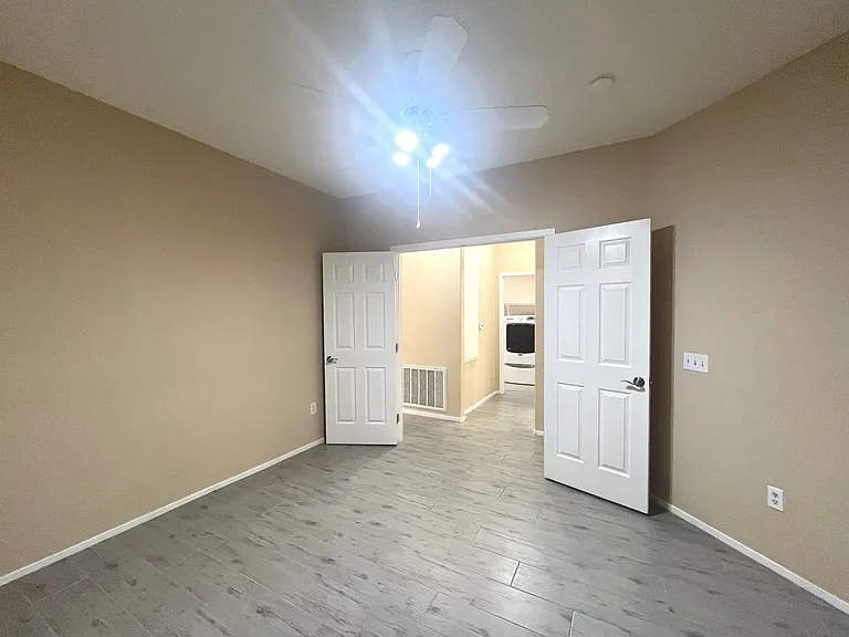 673 Peachy Canyon Cir #103 — Photo 40