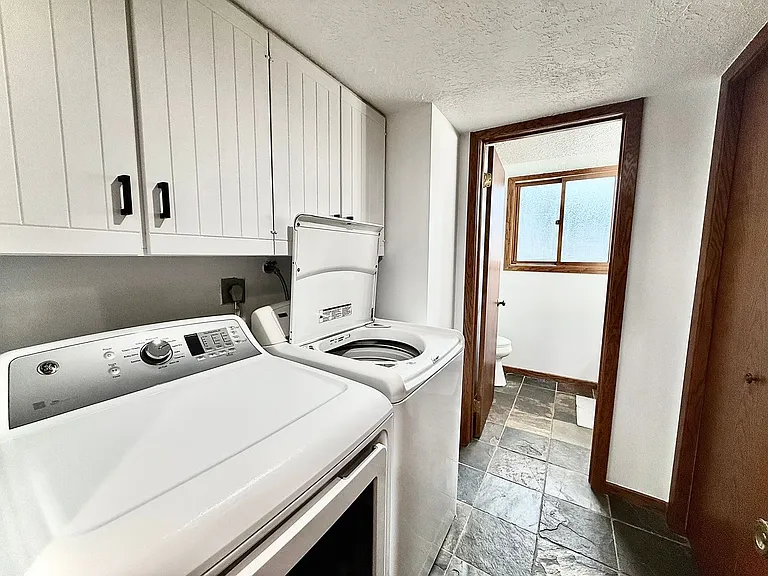 8730 N Silver Spur Rd — Photo 4