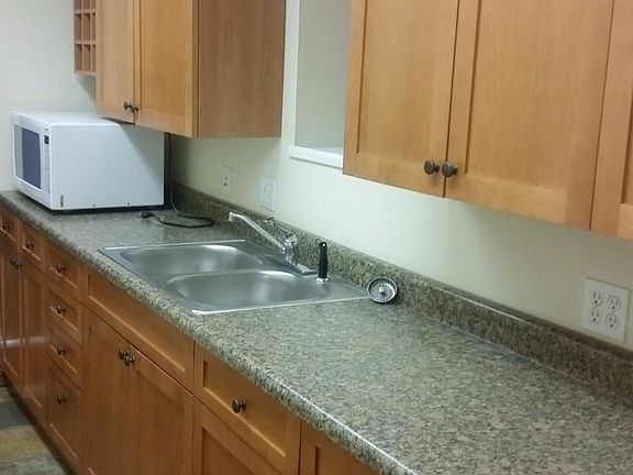5th image of 417 W Armitage Ave