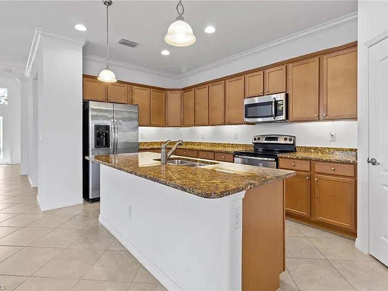 7959 Princeton Dr — Photo 5