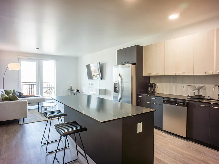 19J Midtown — Photo 24