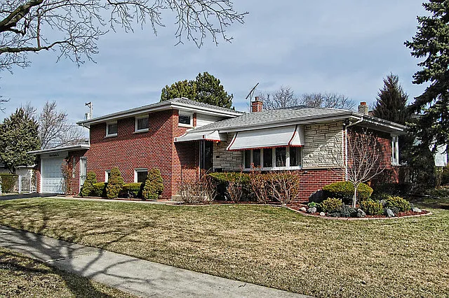 382 Westmere Rd photo 1