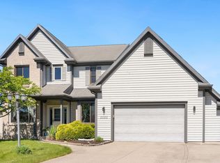 2220 Jonathans Lndg, Fort Wayne, IN 46804