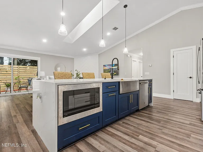 401 Pheasant Run — Photo 11