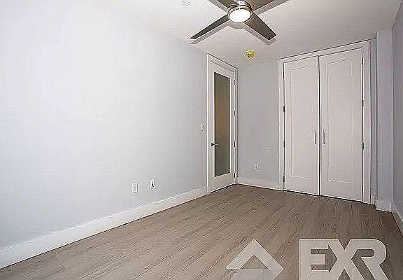 3rd image of 975 Liberty Ave
