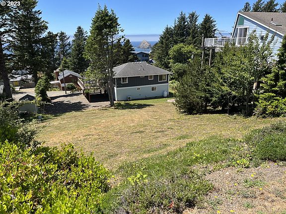 4th image of 1570 Alder St