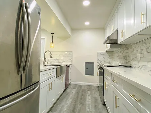 1127 E Del Mar Blvd #315 Photo 1