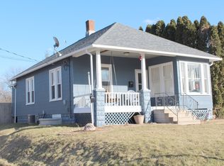 1136 54th St, Moline, IL 61265