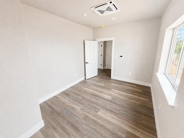 5579-5581 Linrich Ln — Photo 26