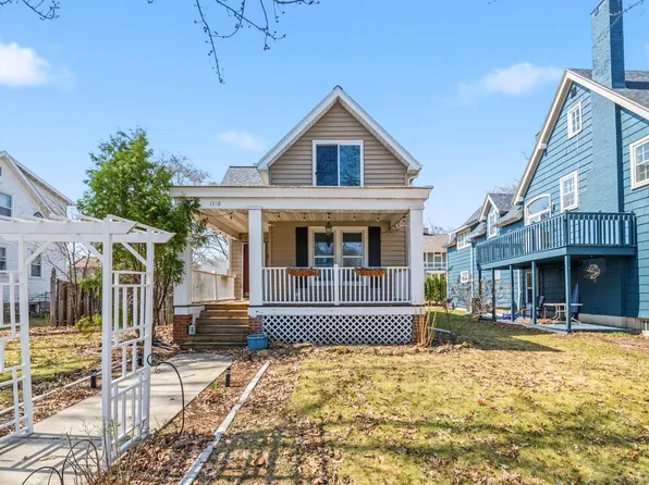 1110 S Webster Ave, Green Bay, WI 54301