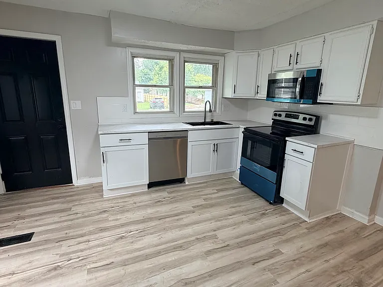 708 S Purdum St #708 — Photo 4