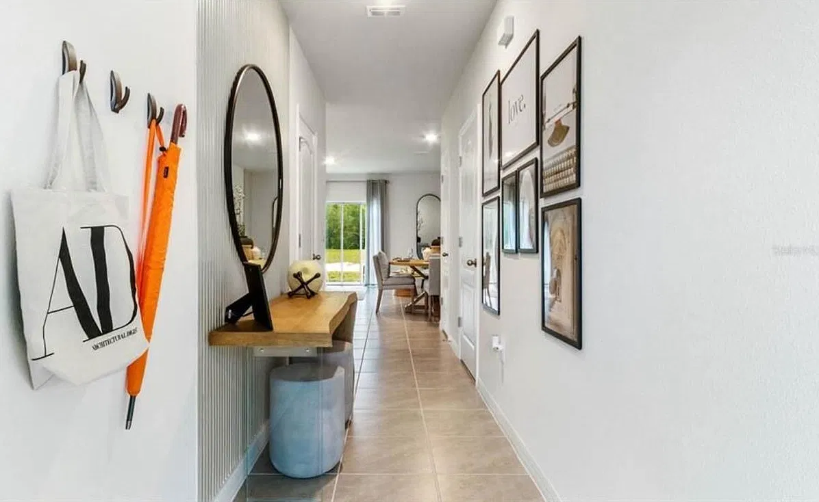 3 bed, 1463 sqft, $2,099 — Photo 1