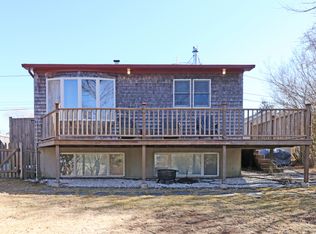 12 Draper Ave, Middletown, RI 02842
