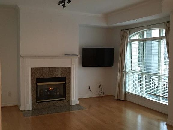 2nd image of 3401 Lee Pkwy #1A