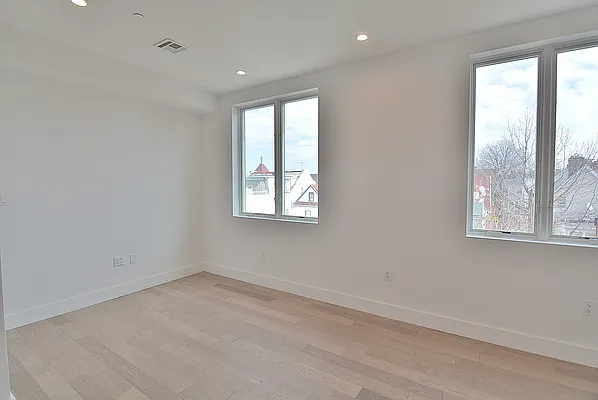 Rented by Hagstrom Management Inc | media 18