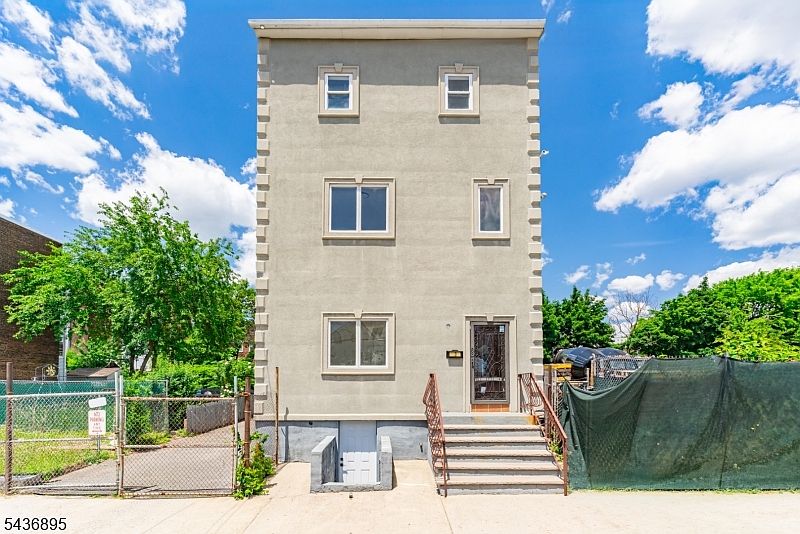 1st image of 83 Sherman Ave