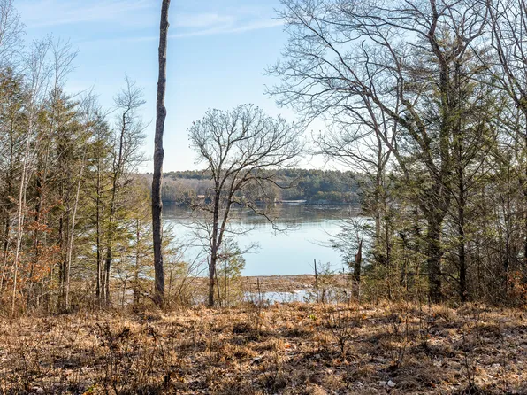 39 W Chops Point Road, Bath, ME 04530