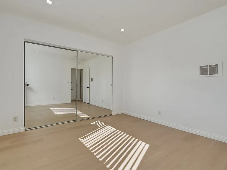 3869 Tilden Ave — Photo 13