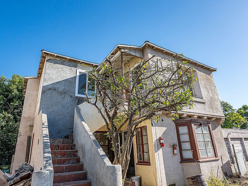 1st image of 1709 Sichel St #1711