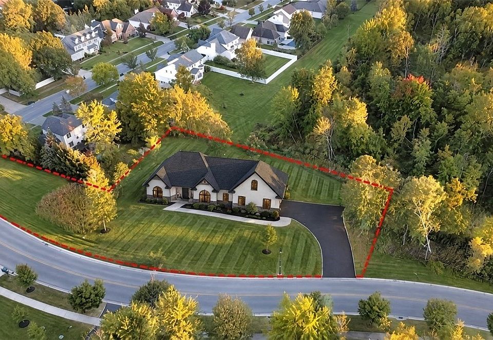 1st image of 370 Renaissance Dr