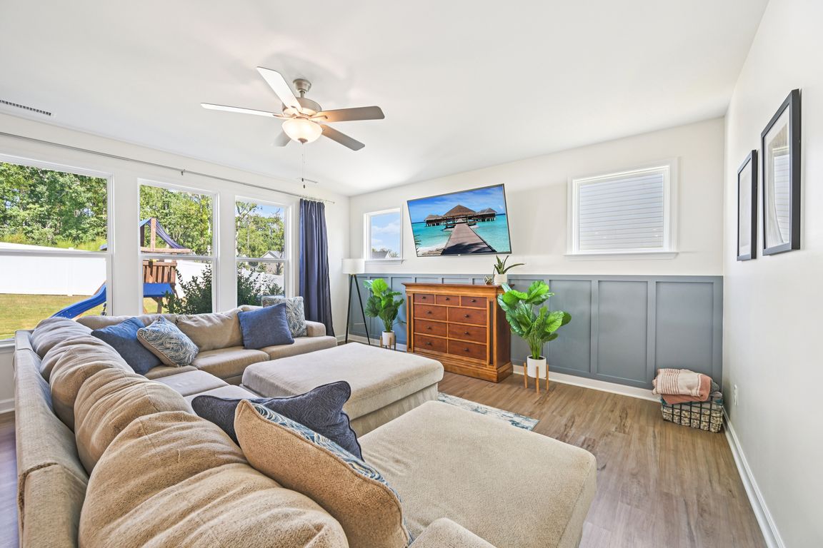 next background image