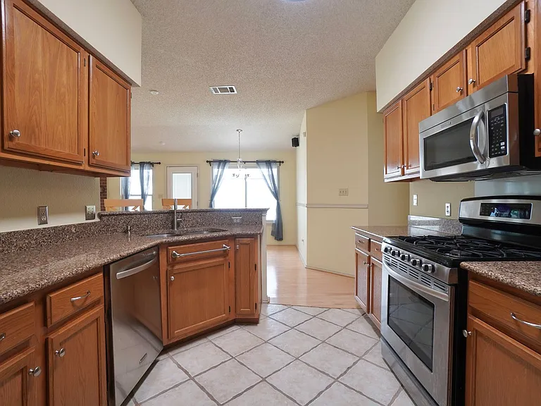 14009 Conner Downs Dr — Photo 12