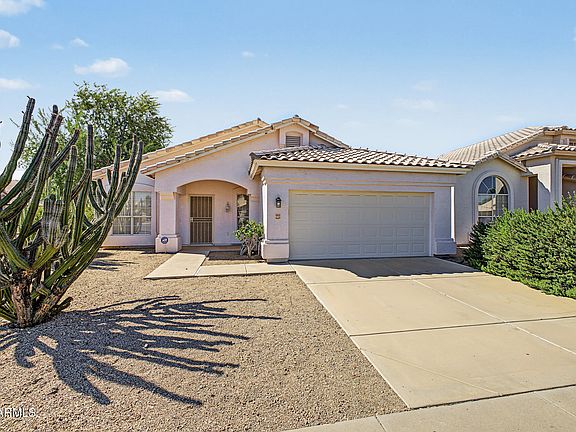 3rd image of 1101 W Monte Cristo Avenue