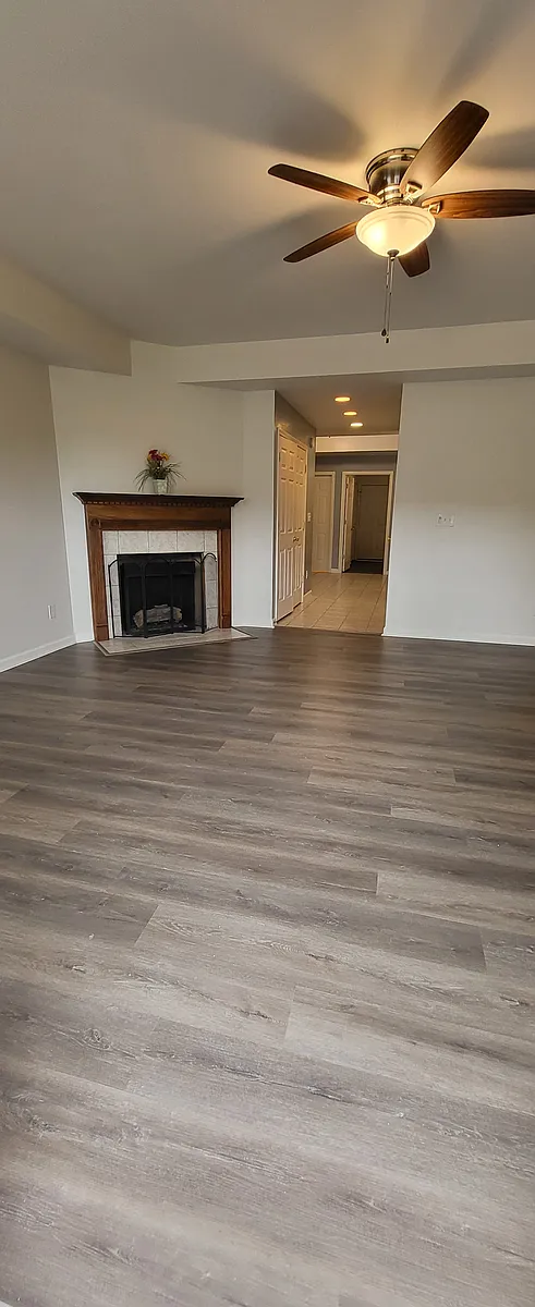 living room - 1113 Oatlands Park