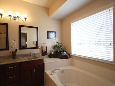224 Camelot Dr, Weldon Spring, MO, 63304