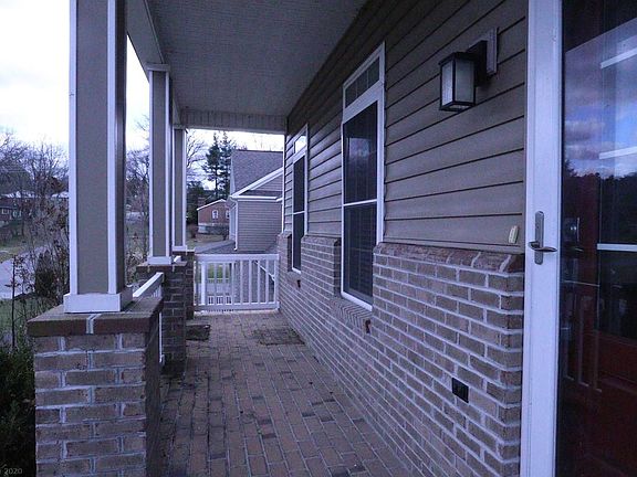 4th image of 914 Kentwood Dr