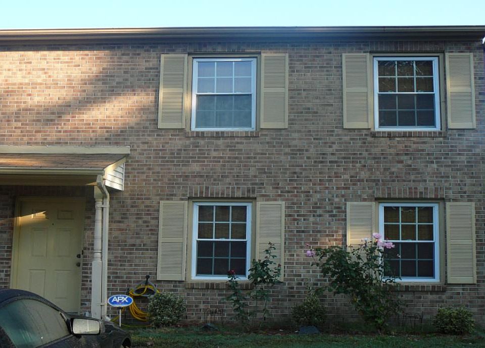1st image of 8 Penn Cir APT A