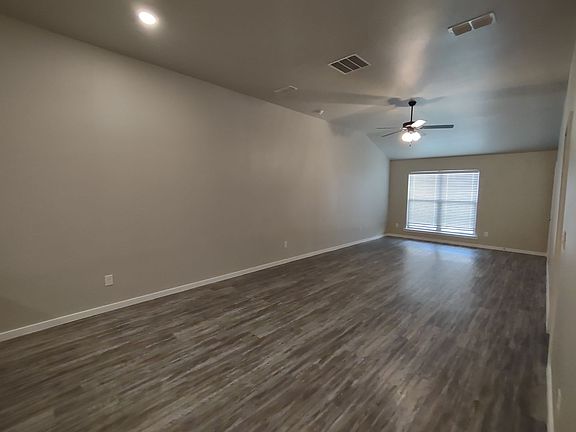 3rd image of 2112 N Avenue J #B