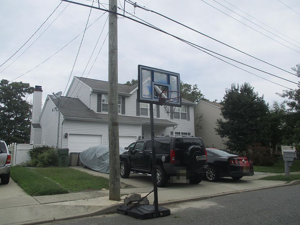 2nd image of 5 Adella Ave