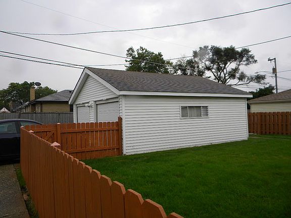 5th image of 9701 Richard Ave