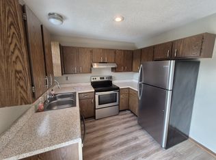 823 Lakeview Dr #823, Grandview, MO 64030