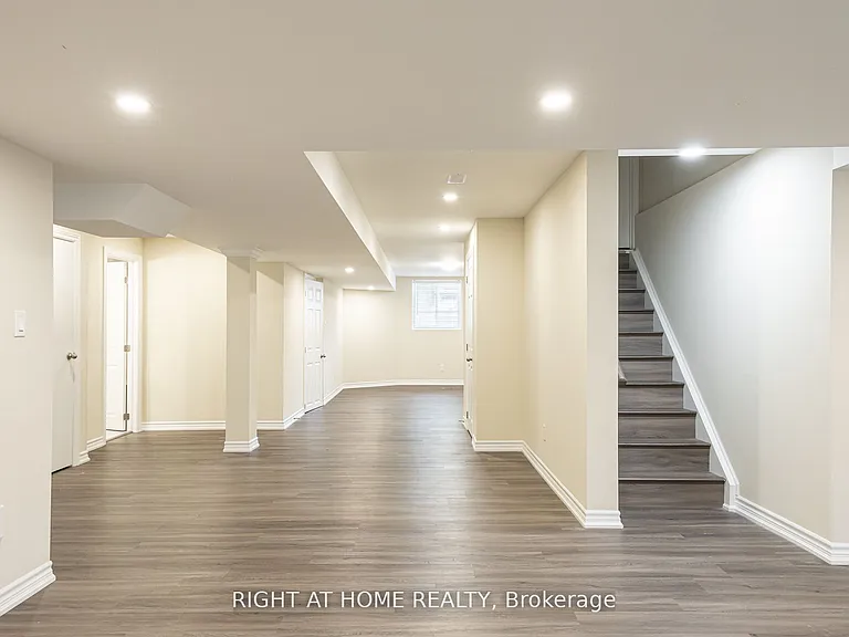 40 Sabbe Cres #BASEMENT — Photo 8