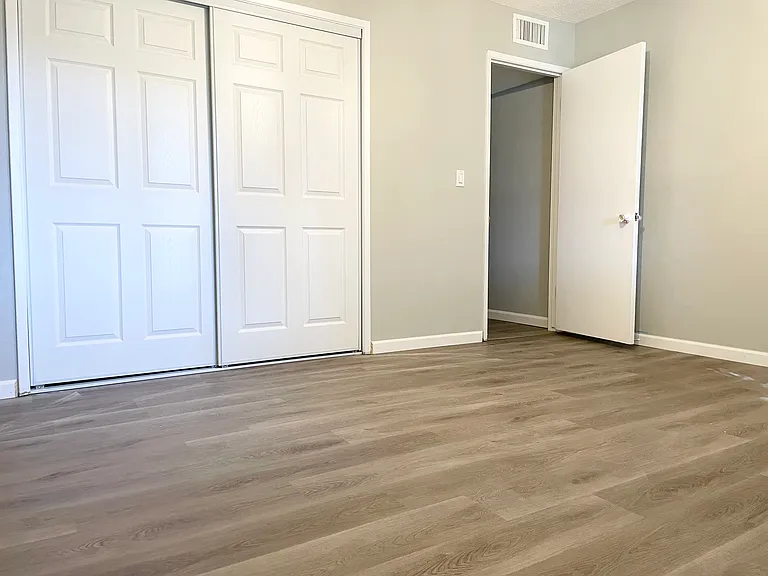 7000 Hooper Ave — Photo 12