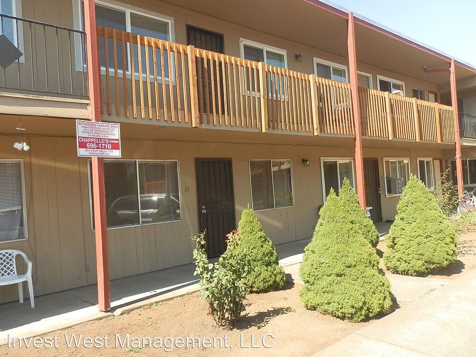 2nd image of 1806 E 4th Plain Blvd APT 12