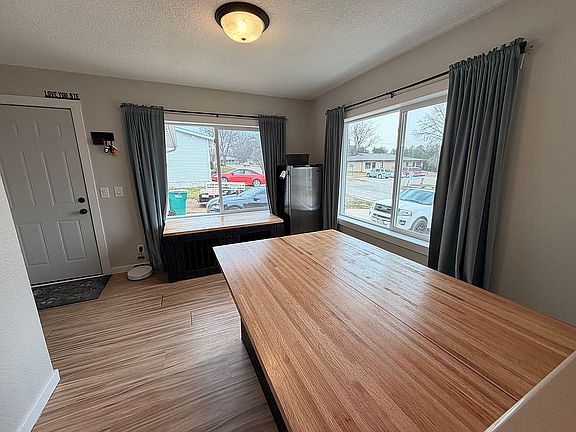 4th image of 202 Wilson Ct