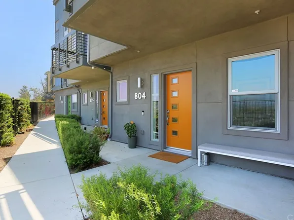 2753 Waverly Dr APT 804, Los Angeles, CA 90039