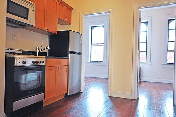 Rented by REAL New York | media 11