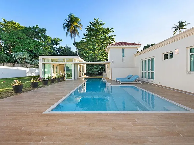 251 Dorado Bch E — Photo 2